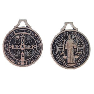 Medalla San Benito 18x22mm